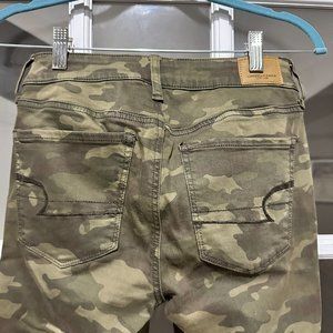 Never Worn! American Eagle Distressed Camo Jeans Sz 4